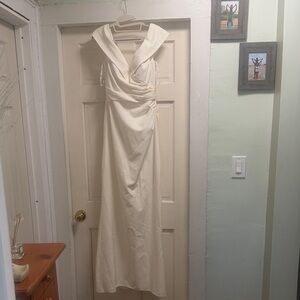 David's Bridal Classic Ivory Wedding Dress